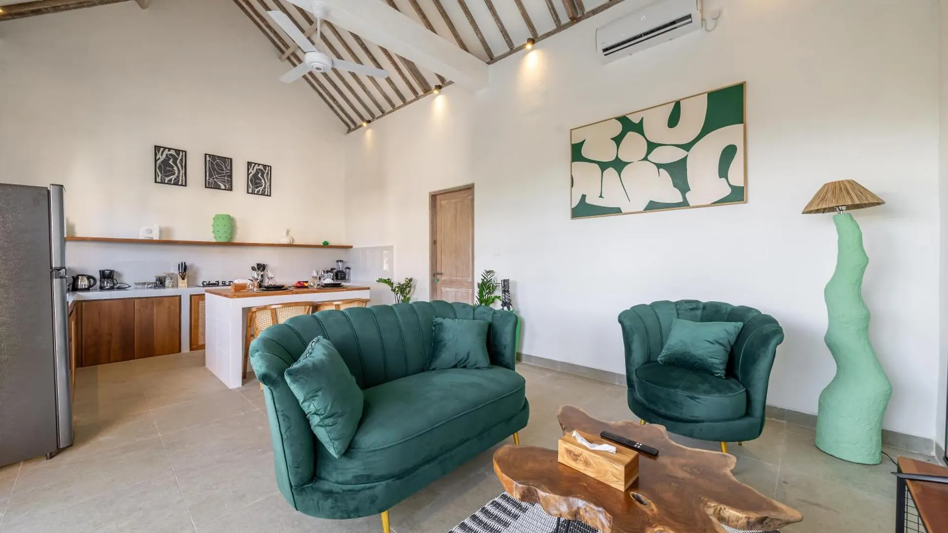 La Palma - Sleek, Stylish & Spacious - Brand New 2-Bedroom Villa With Large Pool In Canggu!