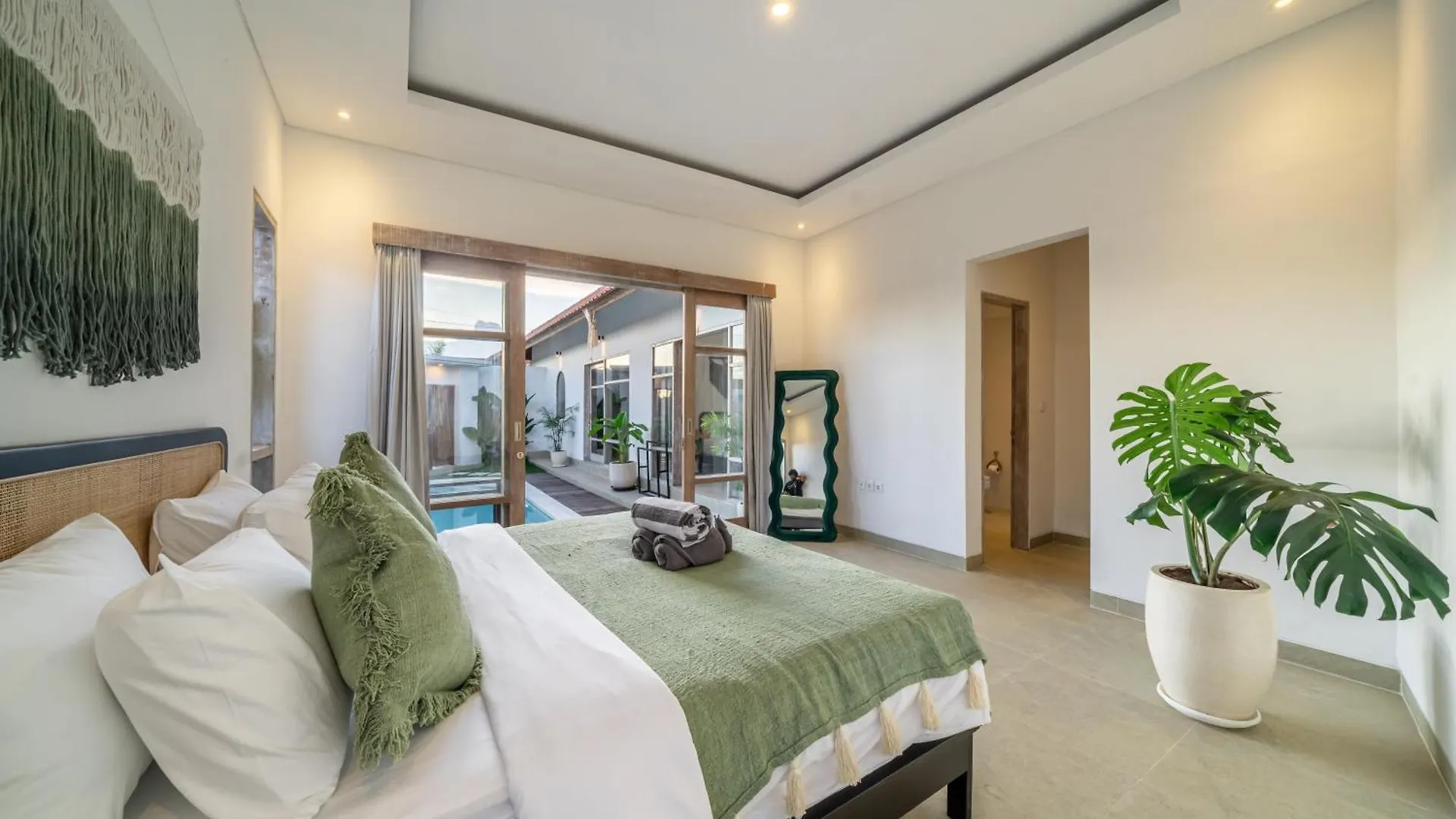 La Palma - Sleek, Stylish & Spacious - Brand New 2-Bedroom Villa With Large Pool In Canggu! 0*, Canggu (Bali) Indonesia